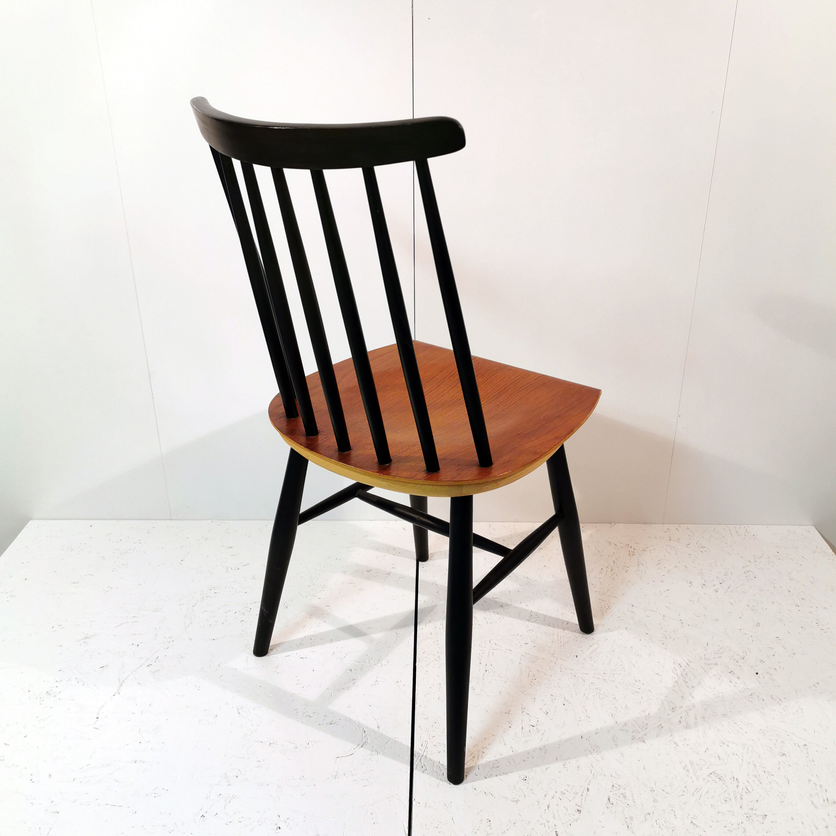 "Fanett" chair by Ilmari Tapiovaara 1950