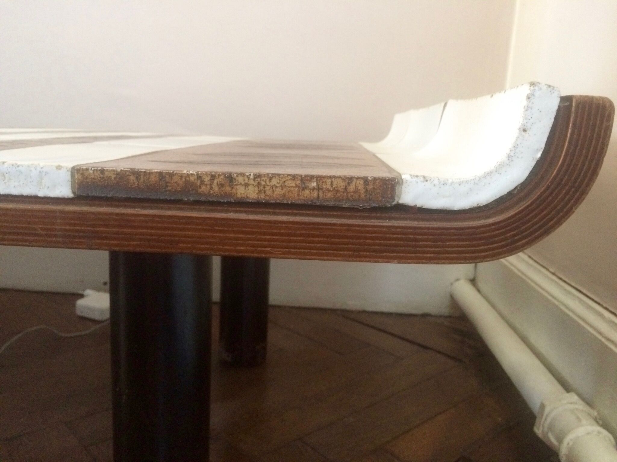 Coffee table Capron model pagoda