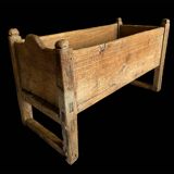 Berceau en bois tres ancien