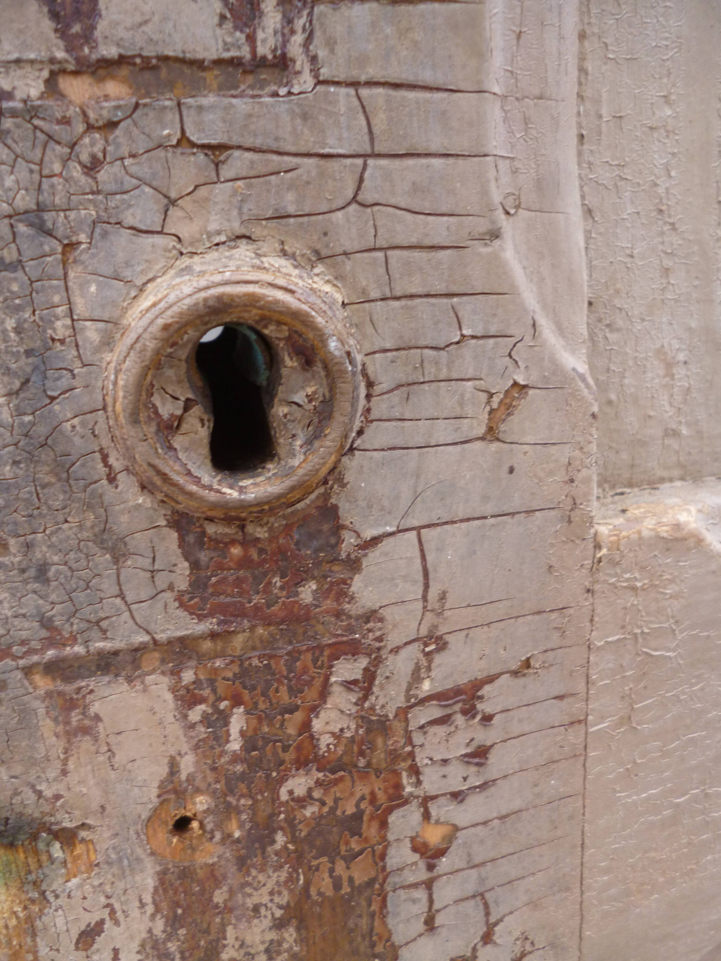 Old door beige patina