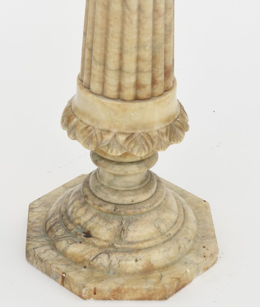 Colonne en albâtre