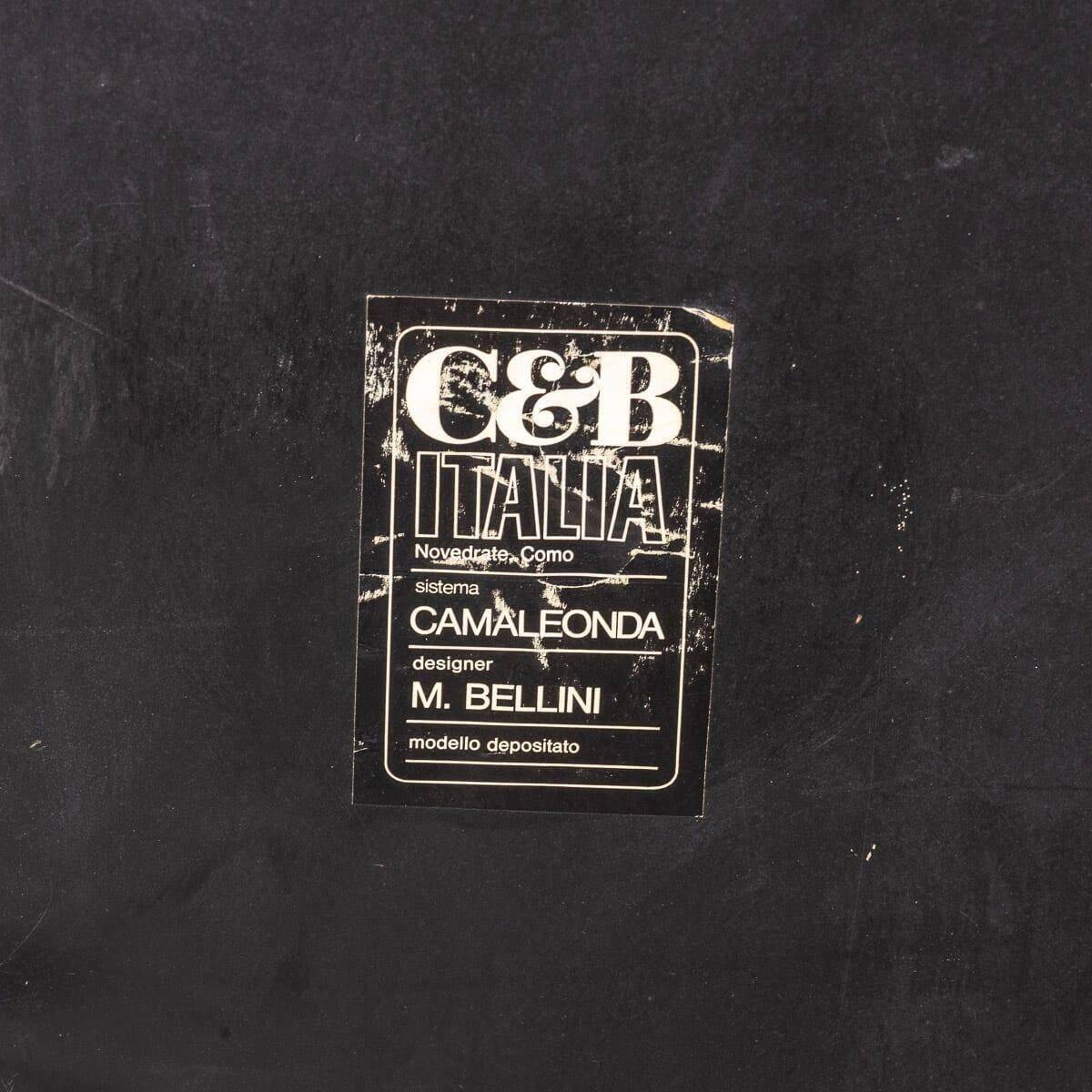 Retro "Camaleonda" armchair in green fabric, 20th-century style.