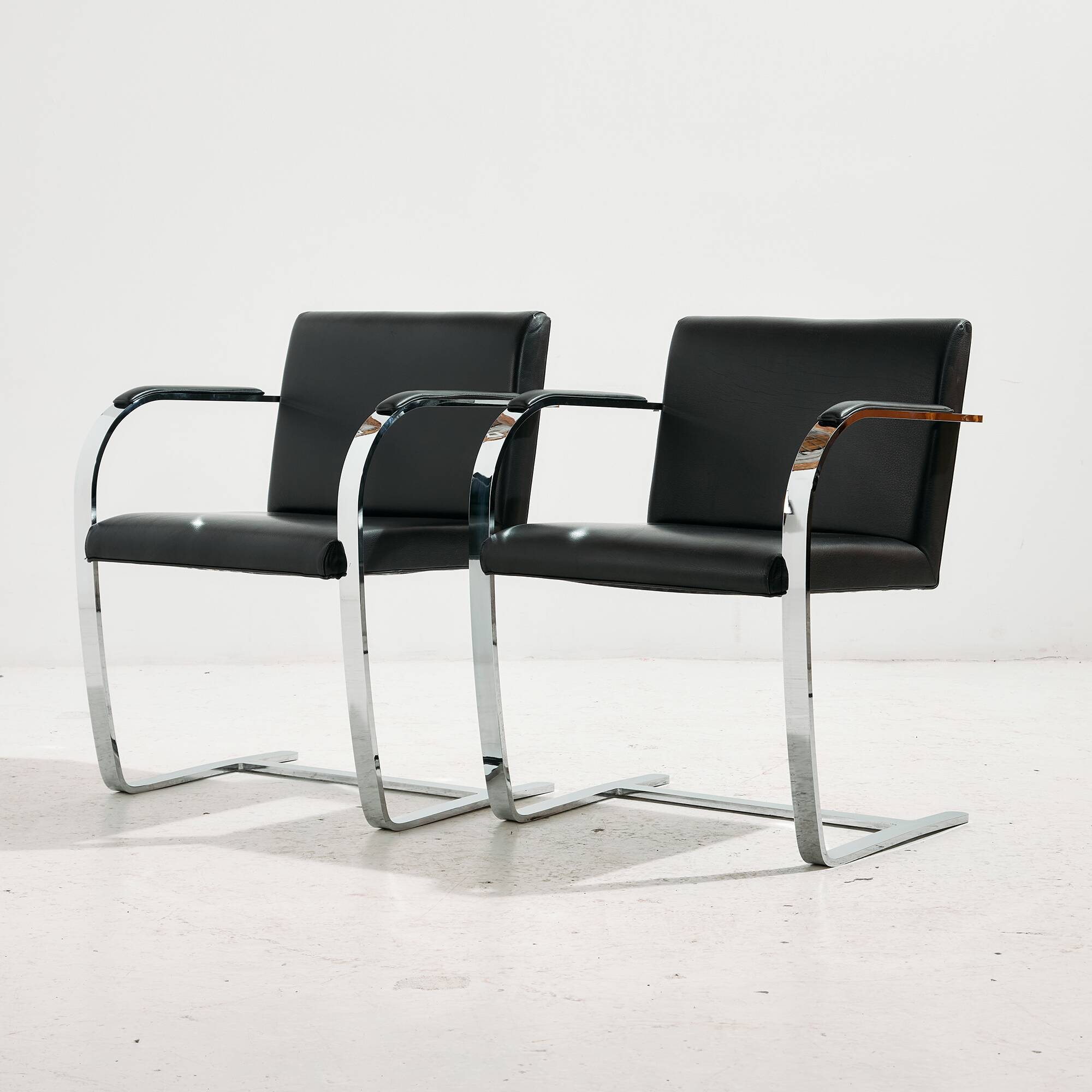 Brno armchair by Alivar