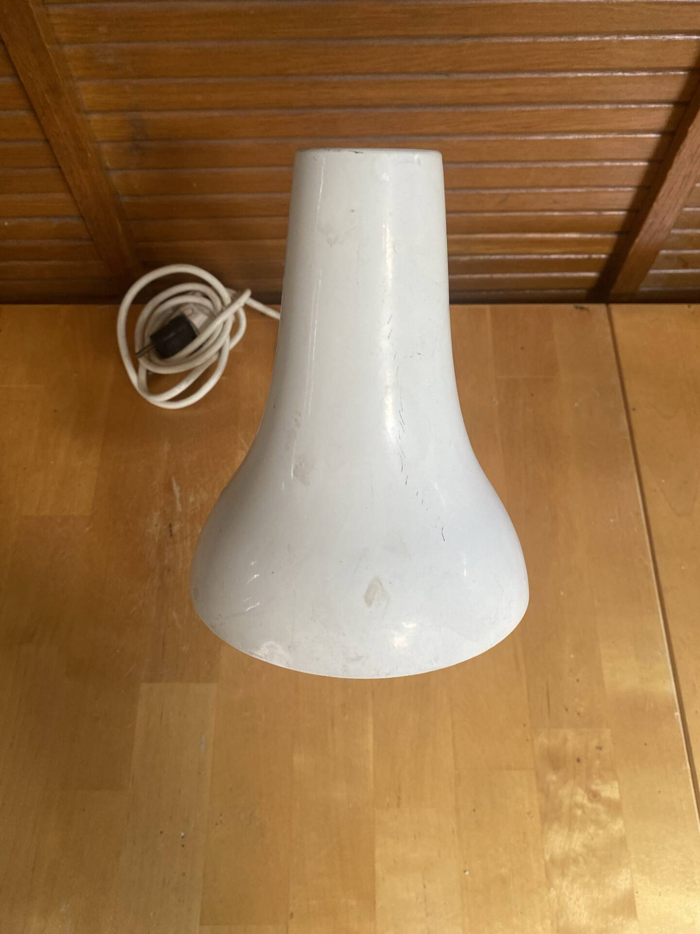 Vintage 1950s Flexible Metal Cream Desk Lamp with Cast Iron Base
