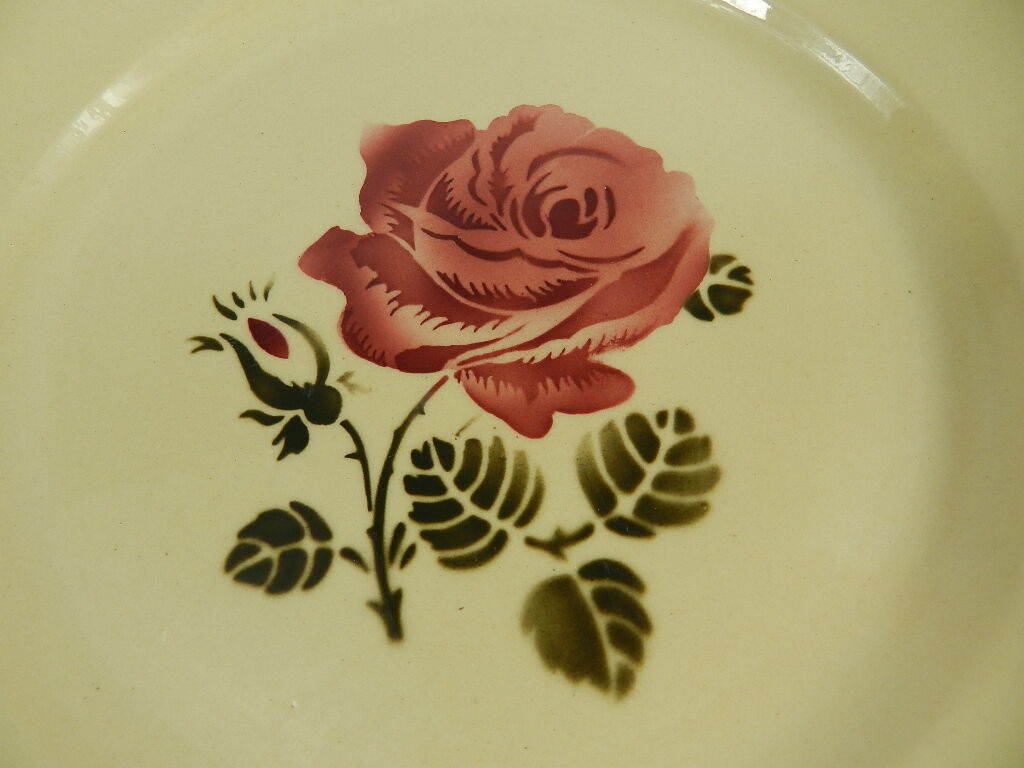 12 assiettes plates Badonviller