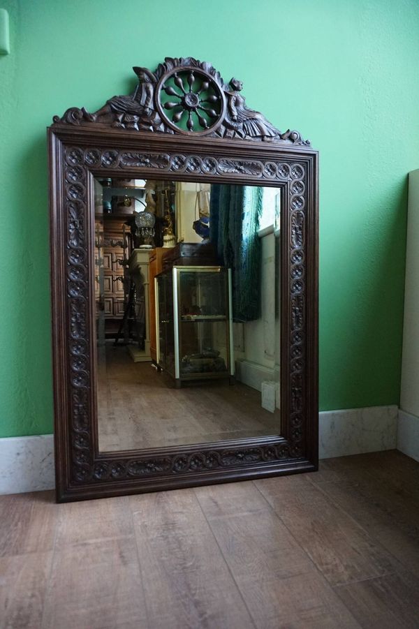 Miroir mural breton en chêne sculpté, France, années 1900