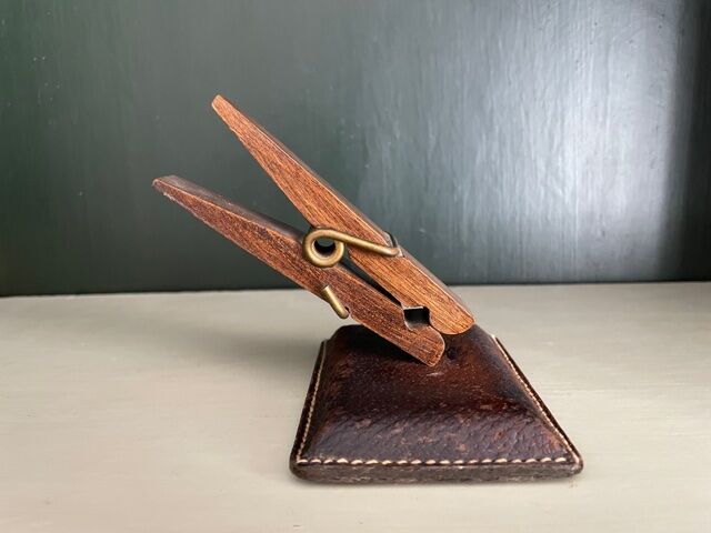 Gucci 1950 paper press