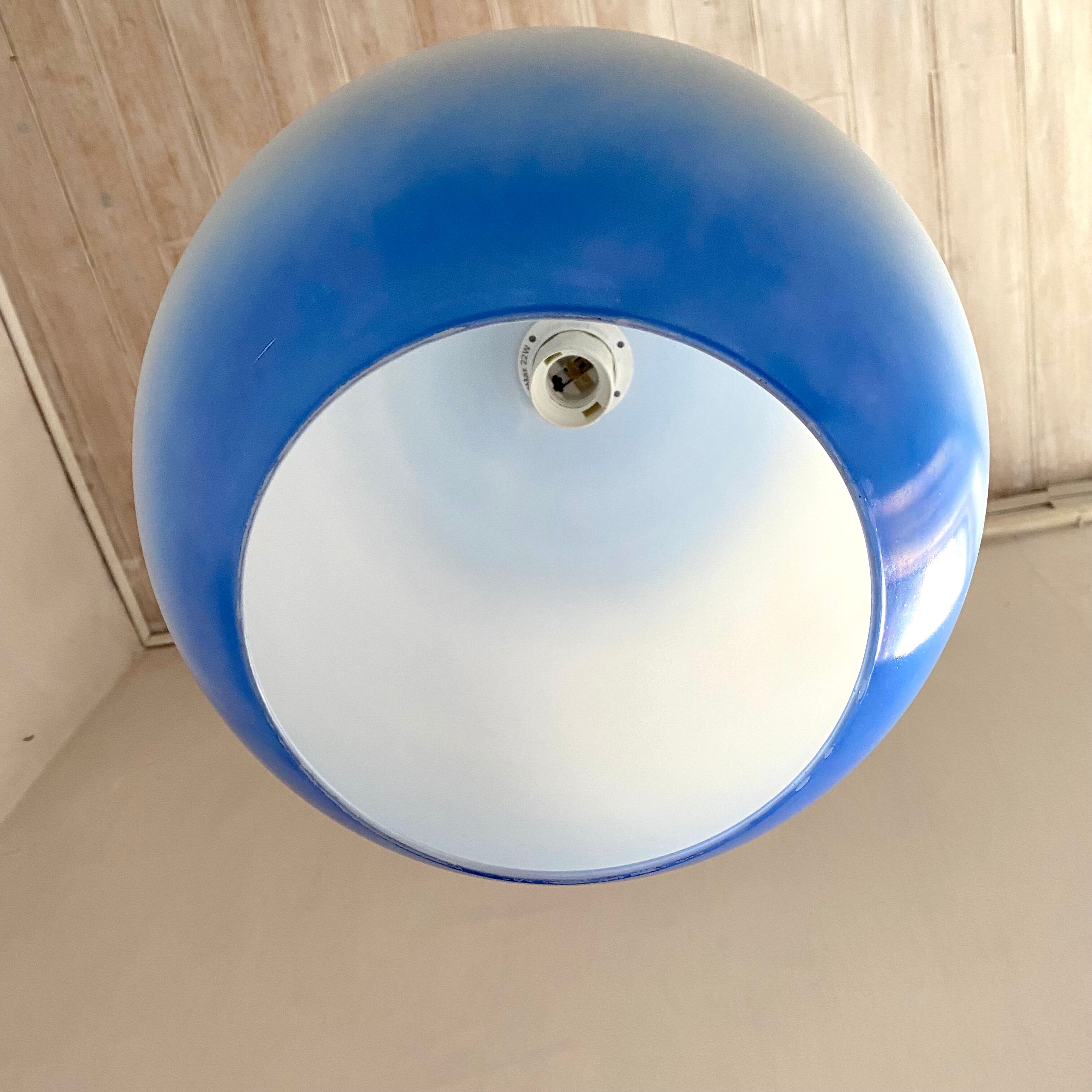 Vintage opaline globe suspension