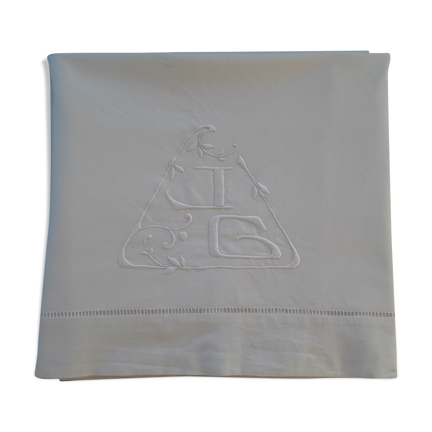 Old linen linen white monogram JG art deco