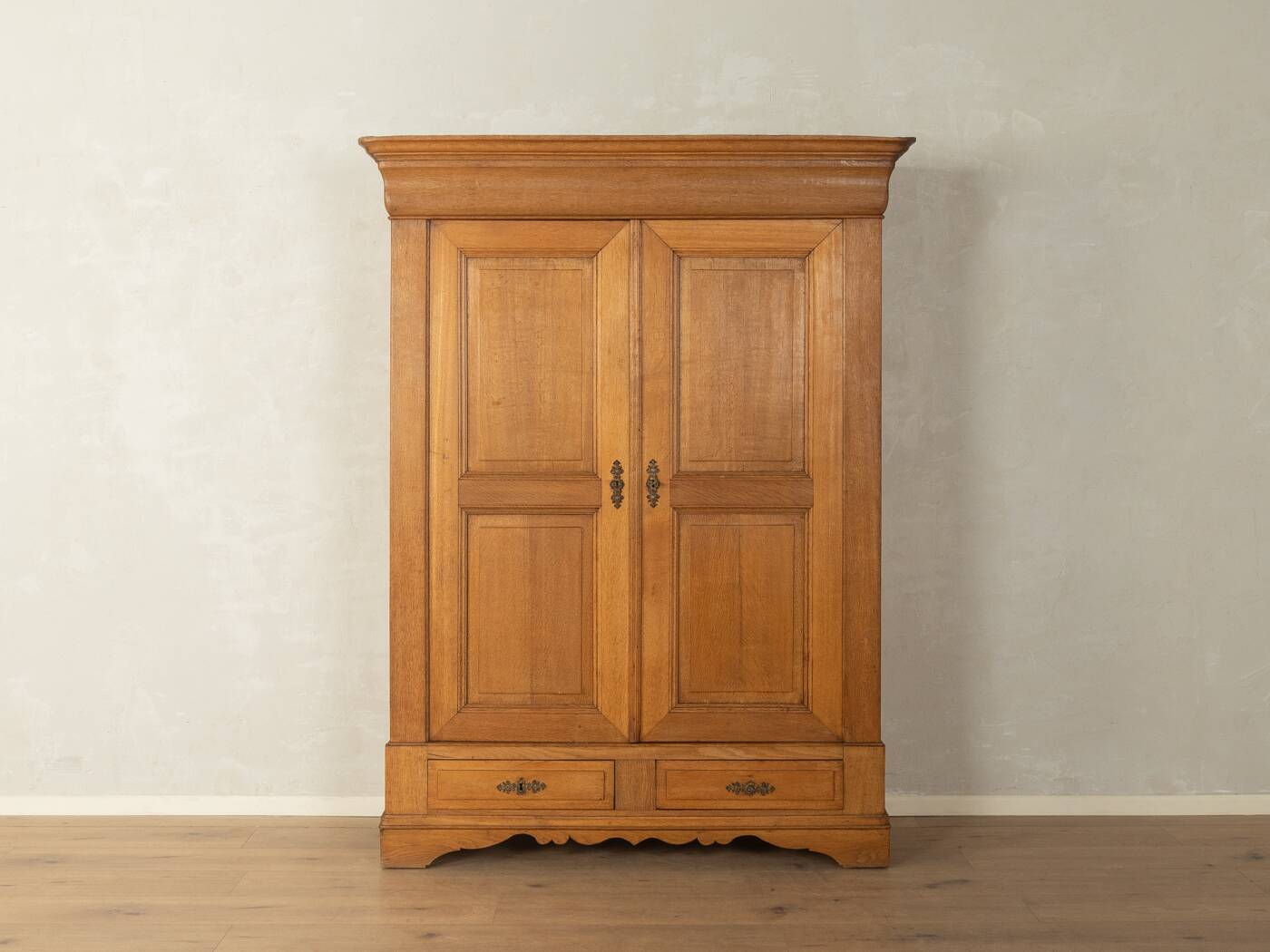 Classic Biedermeier wardrobe made of solid oak around 1840