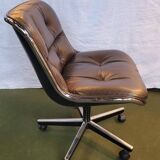 Charles Pollock armchair from the 80s – Leather, metal, plastic.