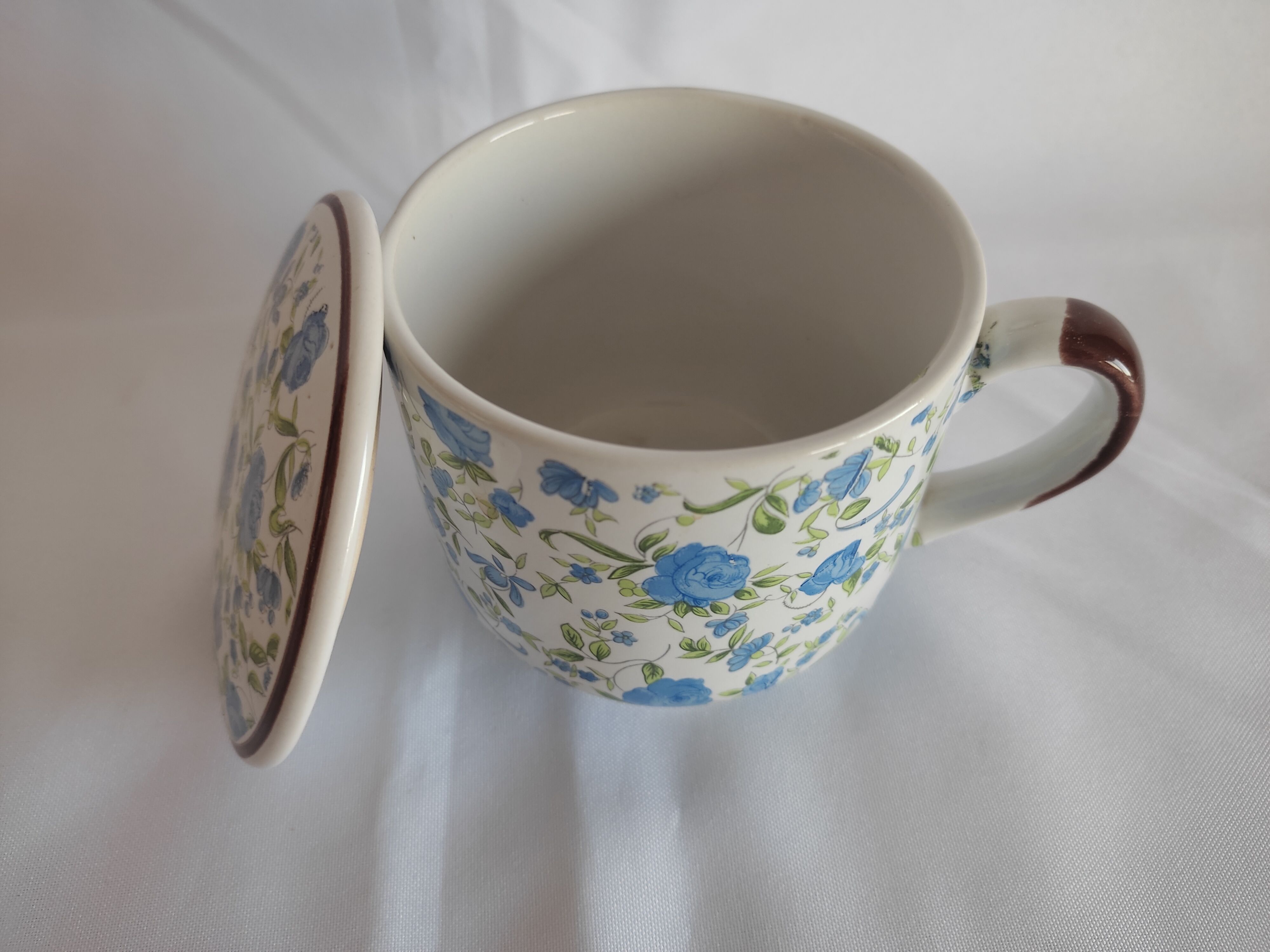 Tasse à thé fleuri