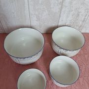 Nested salad bowls in fine decorated porcelain