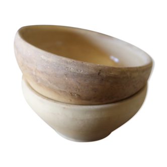 Lot of two old bowls