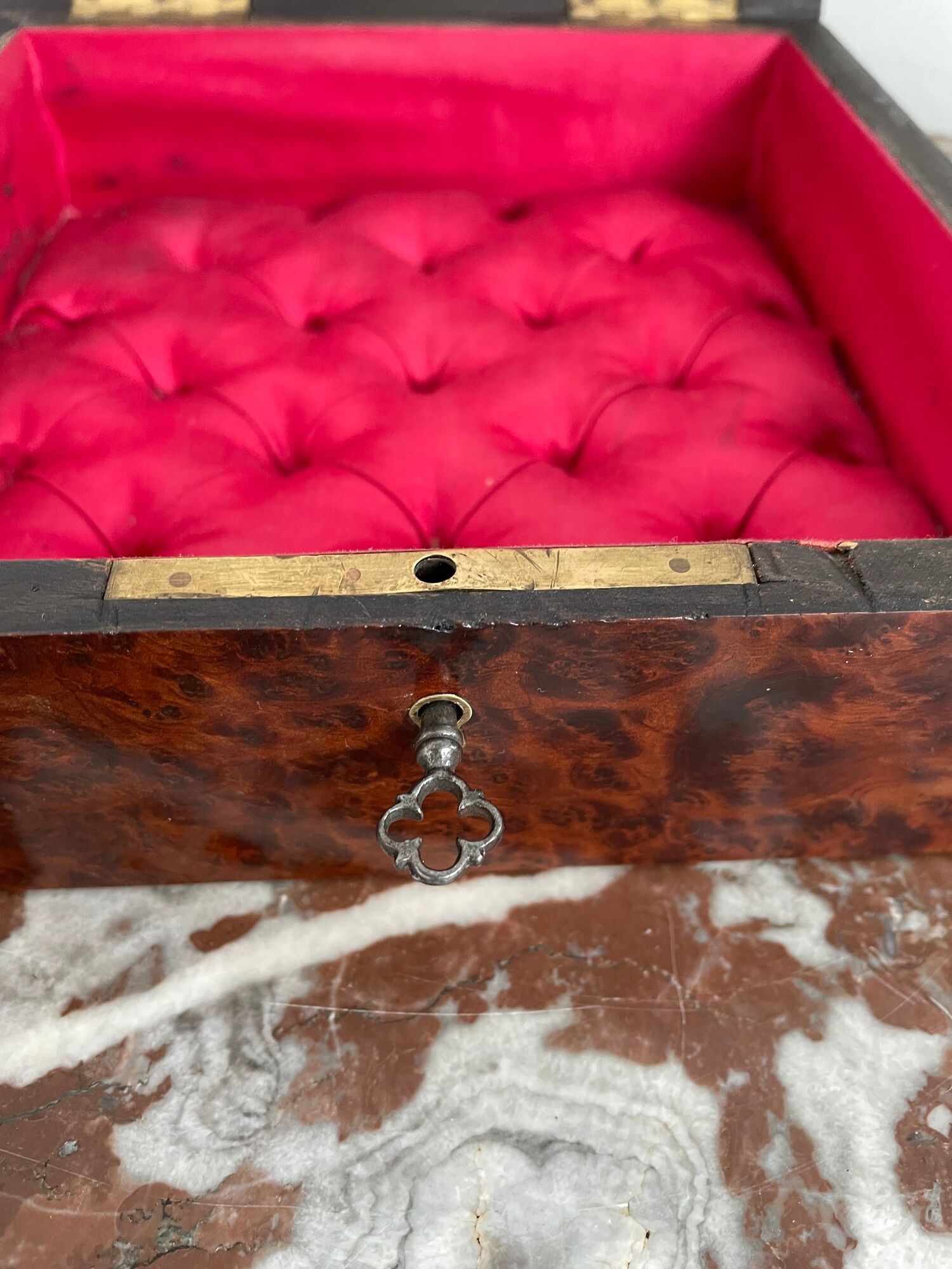 Jewelry box, Napoleon III, nineteenth century, cedar magnifying glass, rosewood, brass
