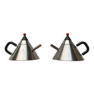 Postmodern Japanese kettle in stainless steel, set of 2