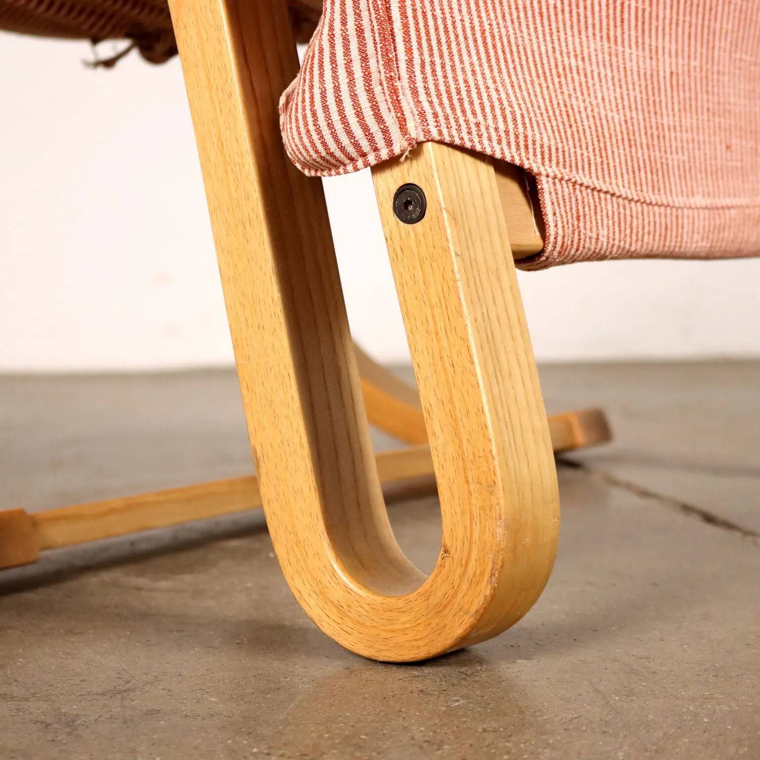 Vintage armchair from the 1970s in wood and fabric, Italy.