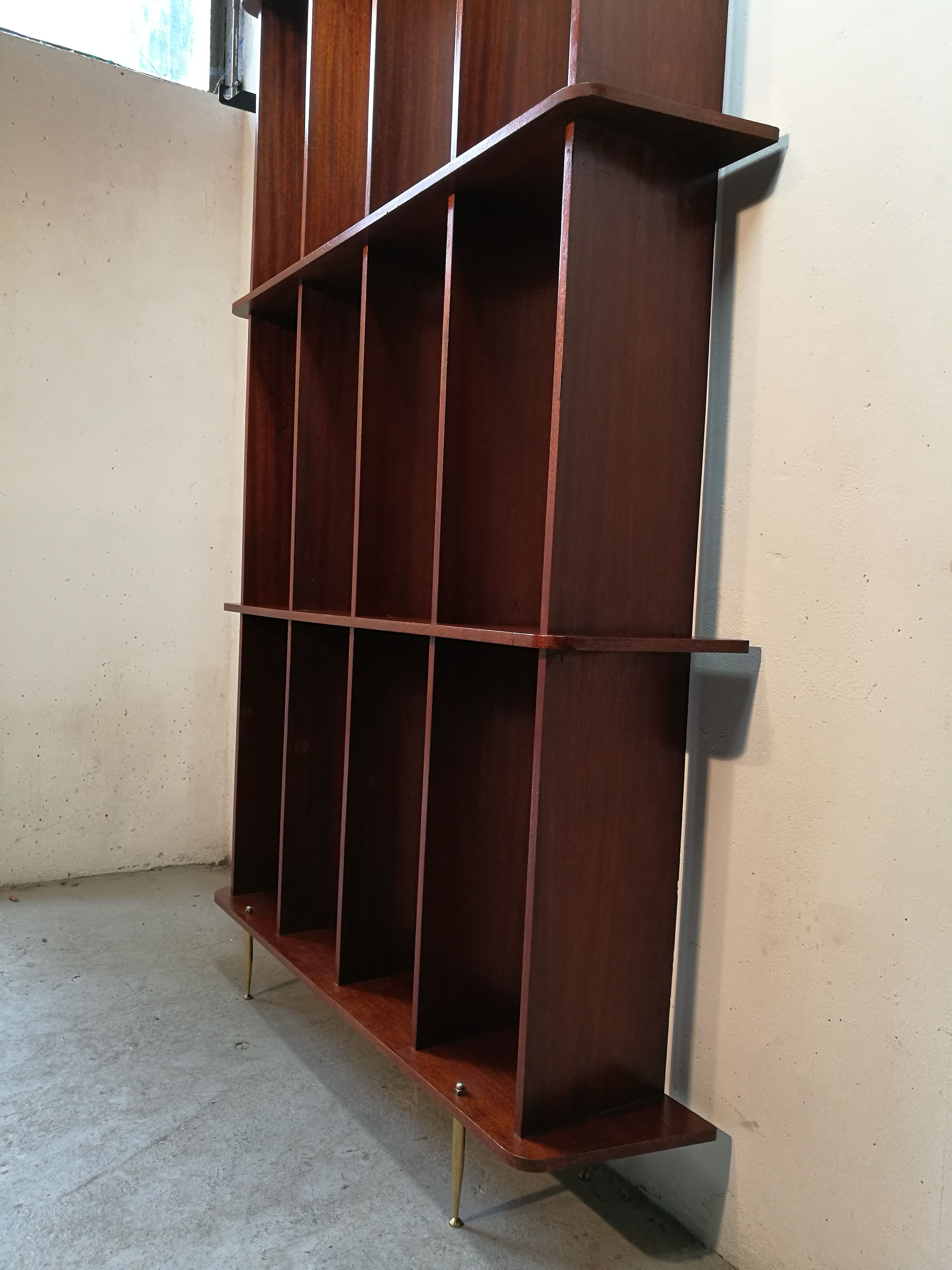 Trellis shelf mahogany 60s separator