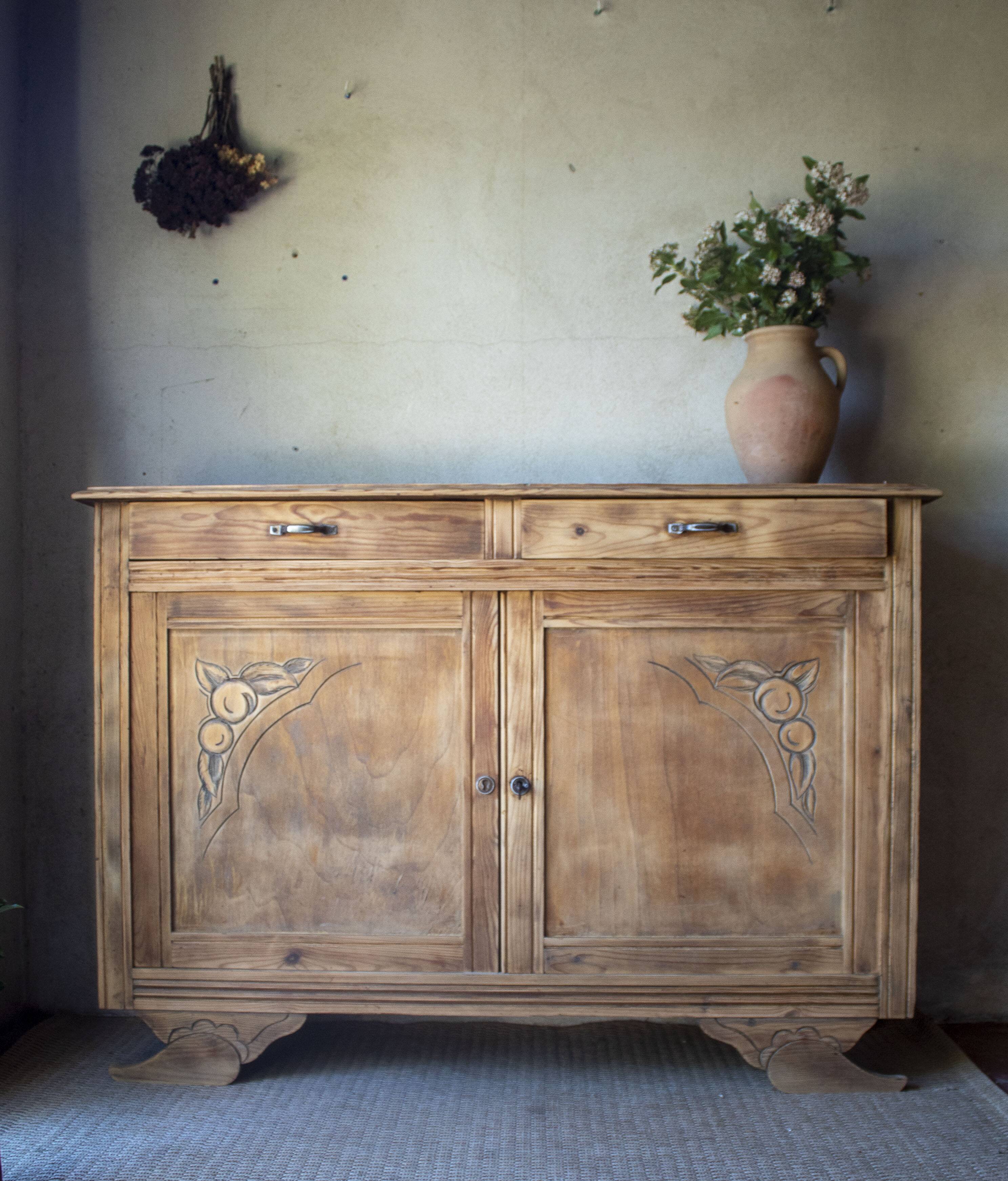 Art Deco buffet in solid wood