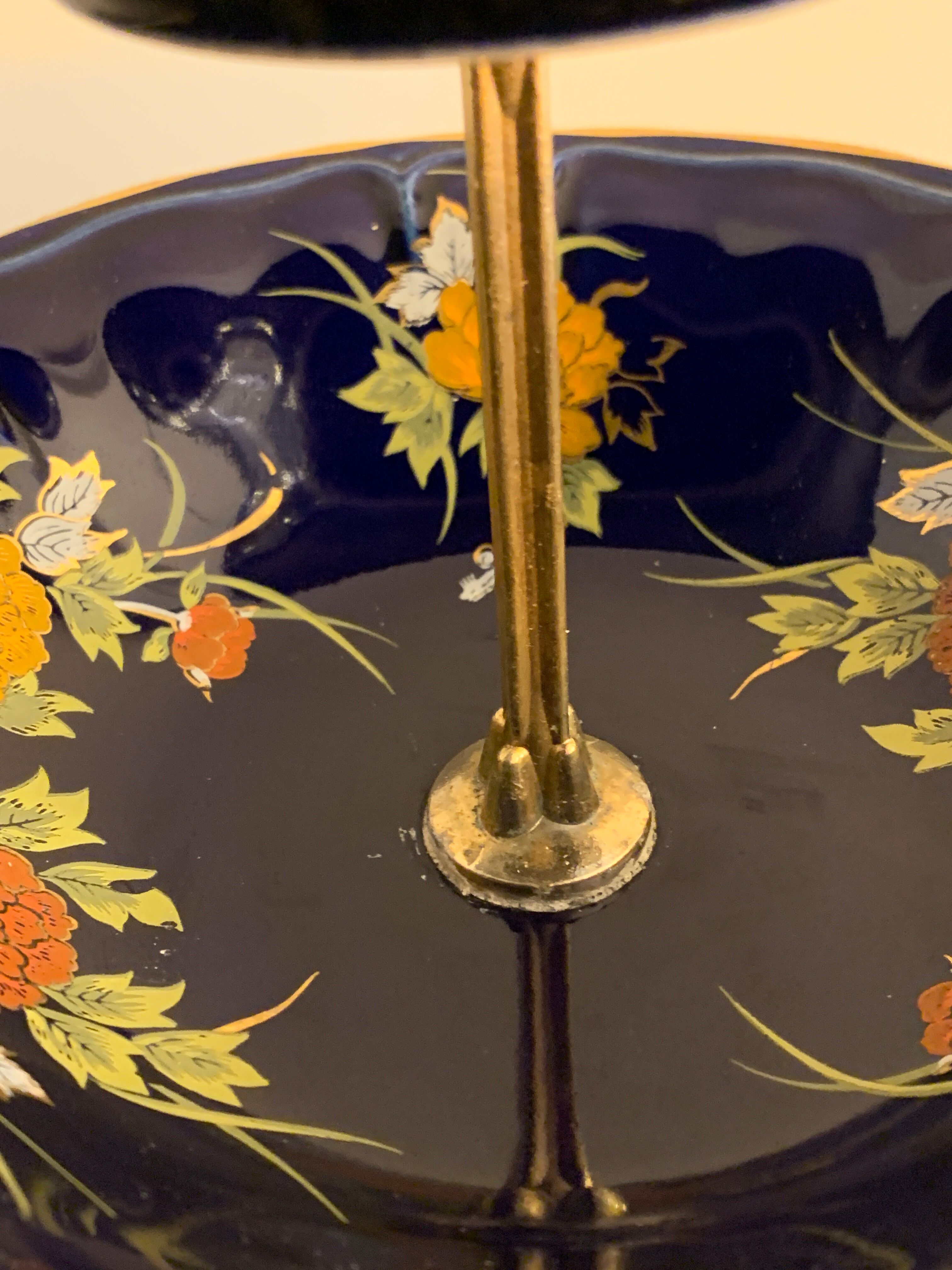 Cobalt blue porcelain display or servant, 3 floors