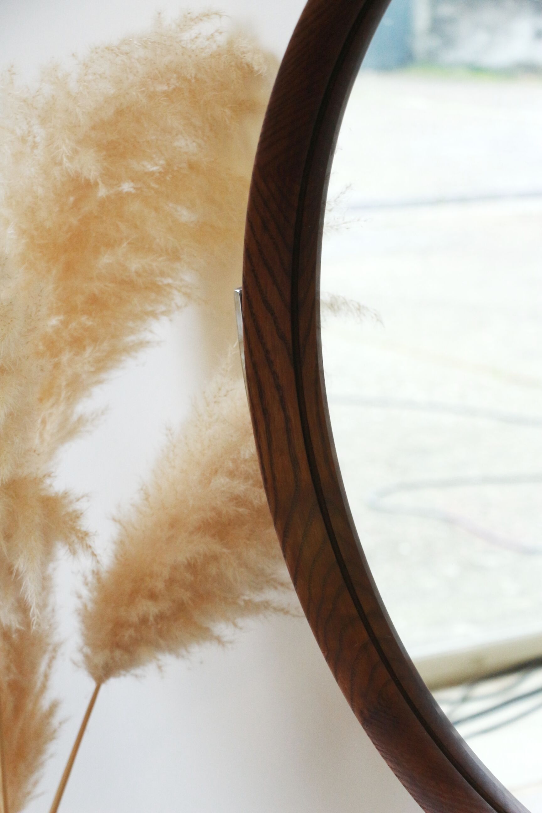 Dressing table - round mirror - 60s