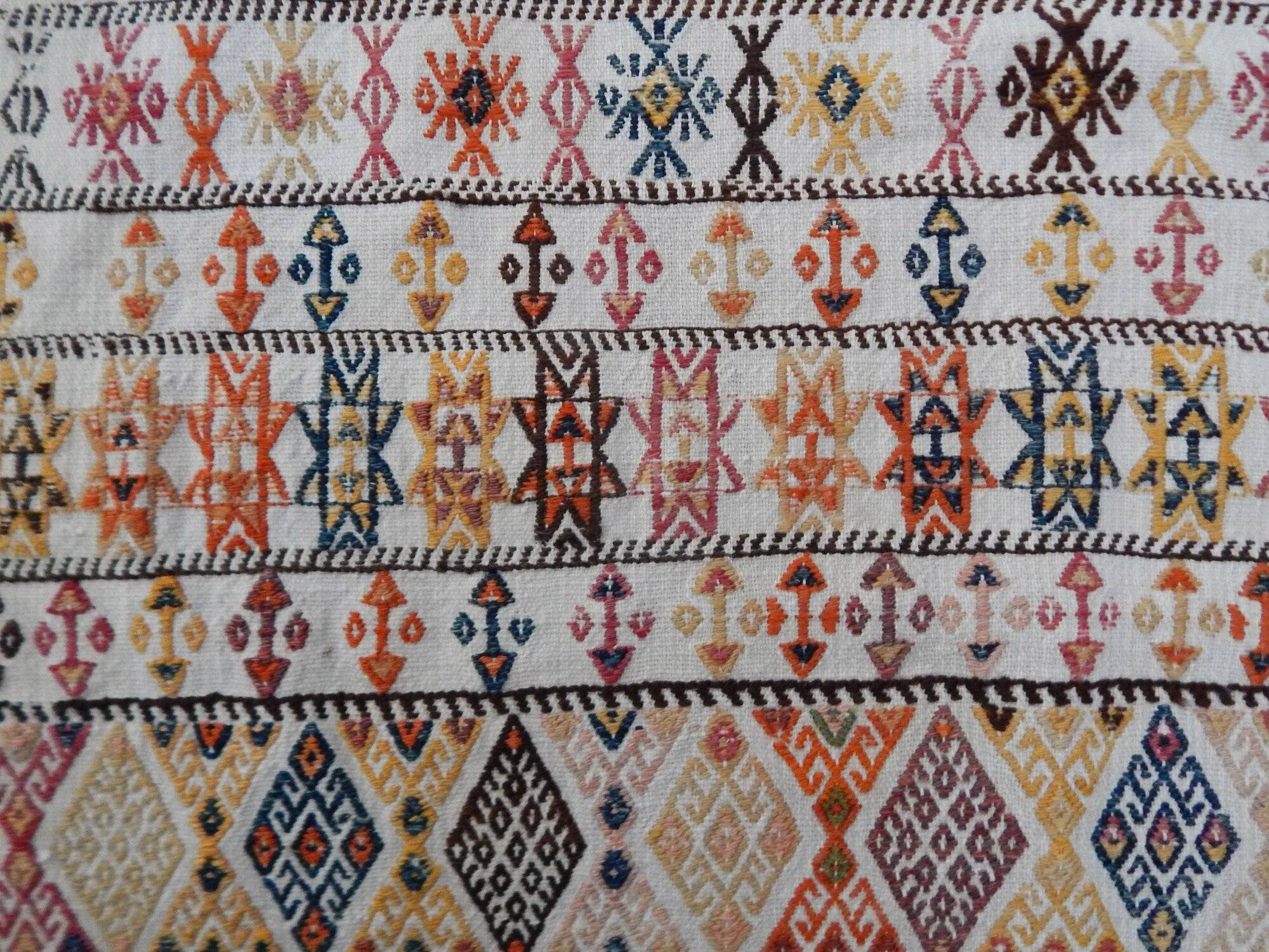 Vintage Turkish kilim, handwoven, 93x100 cm.