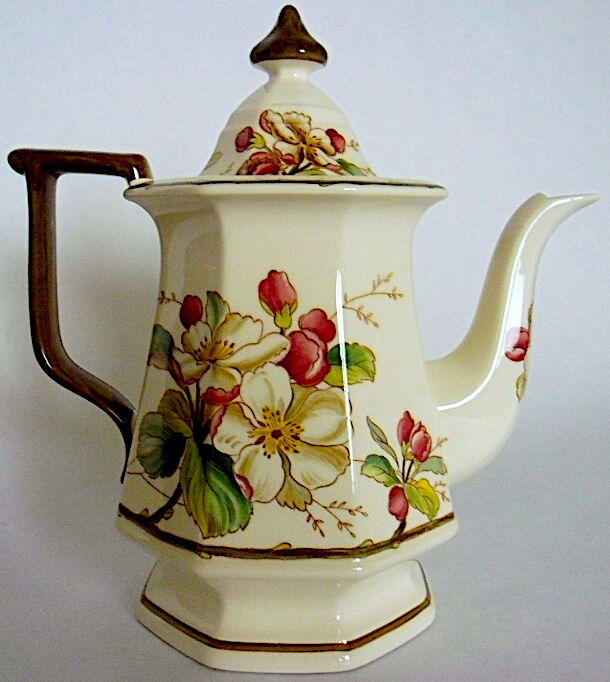 Coffee maker in earthenware decorated with hawthorn flowers, from the house Villeroy--Boch, model "Portobello"