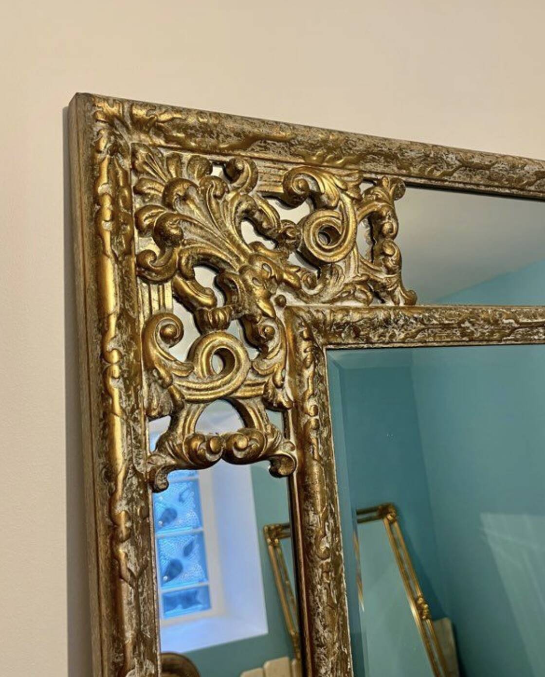 Deknudt mirror with gold frame – 83×102 cm –