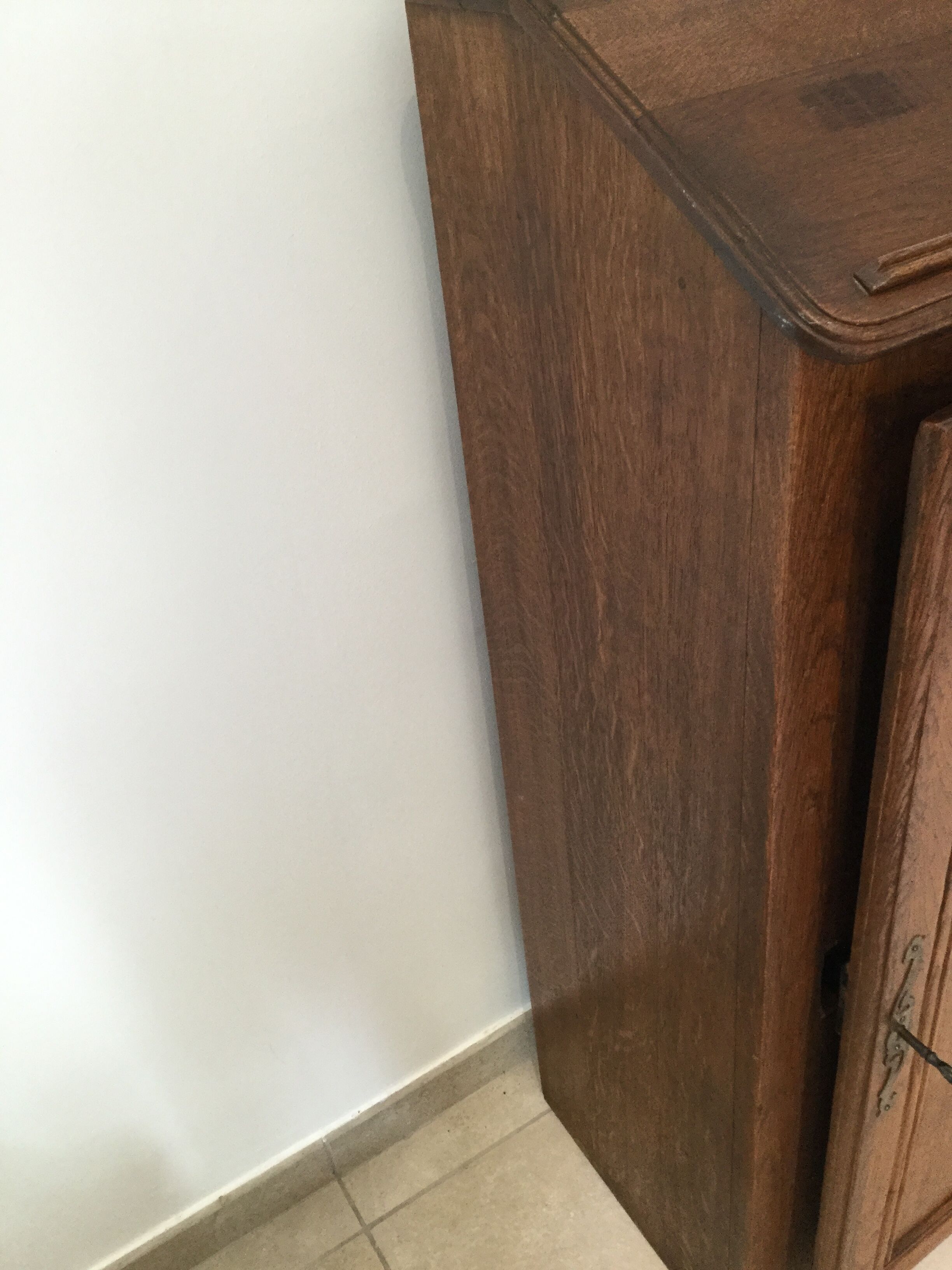 Entry furniture, writing