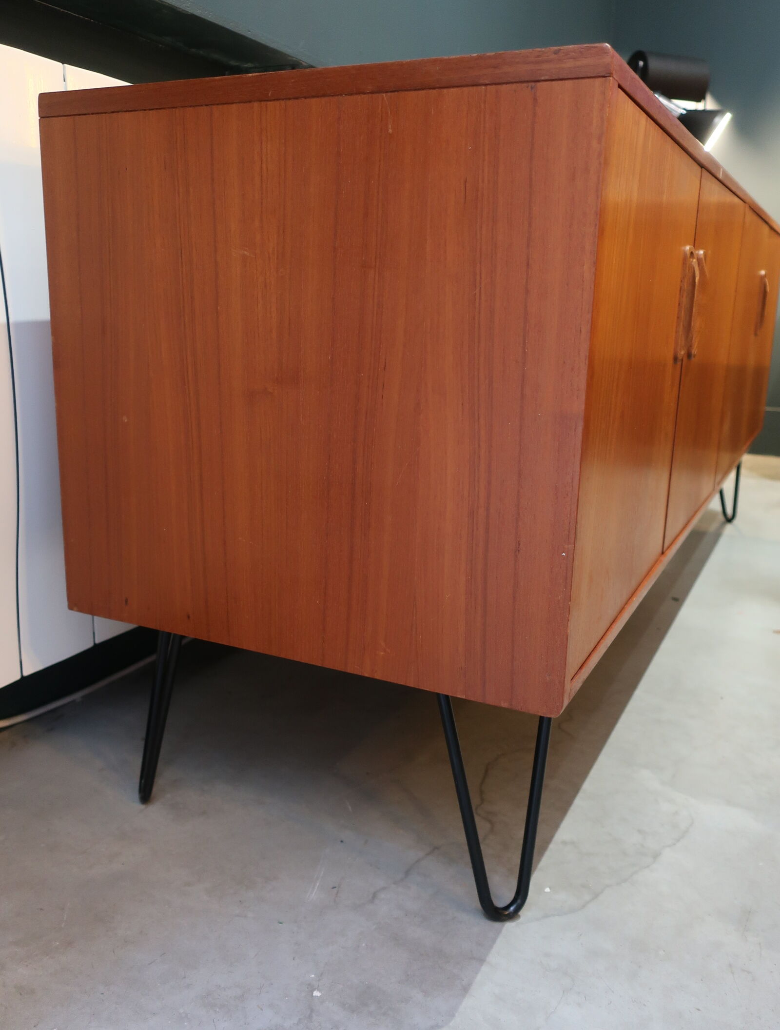 Teak string from the 60s foot pins