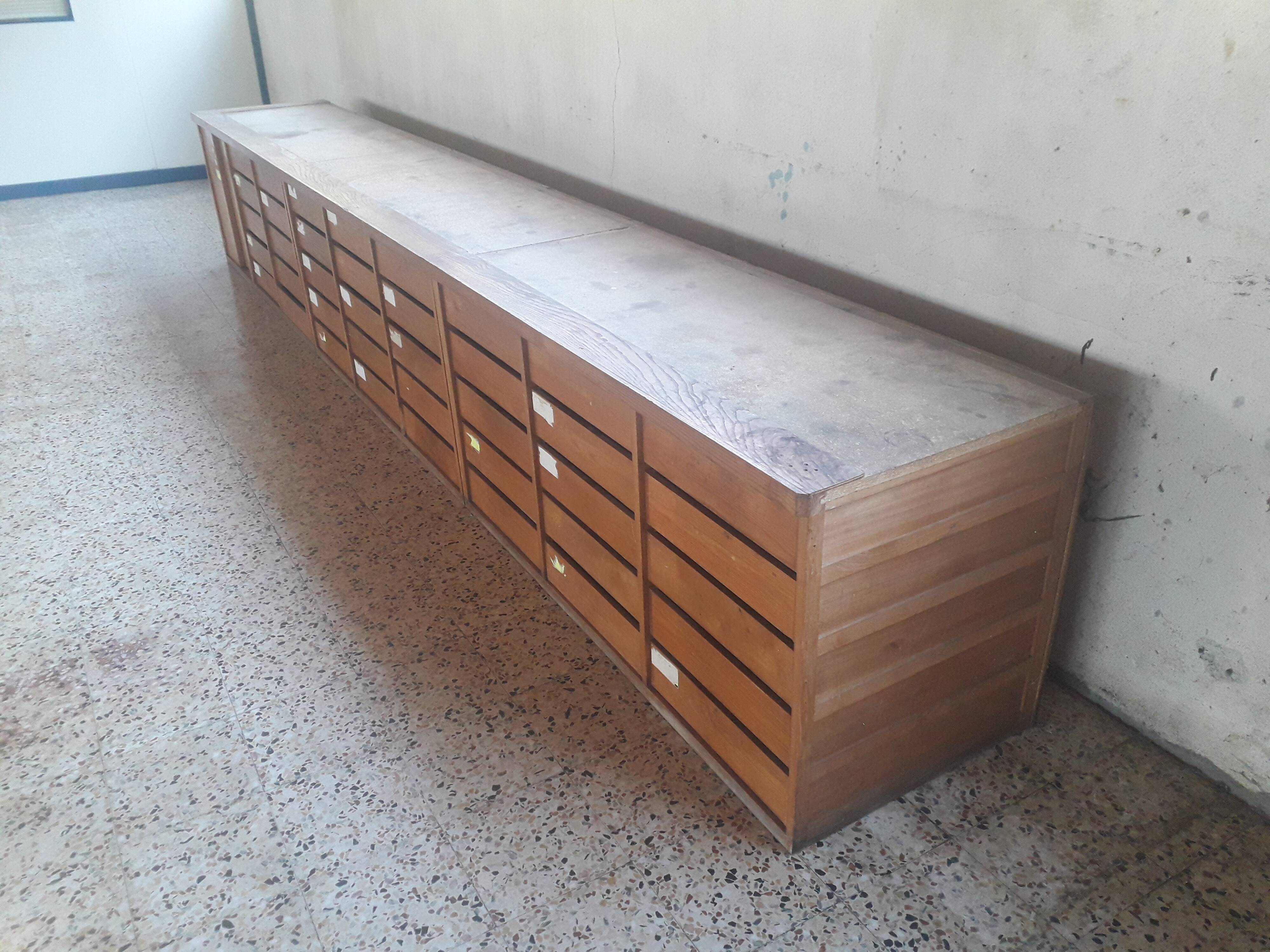 Cabinet with drawers 50 years, 450cm