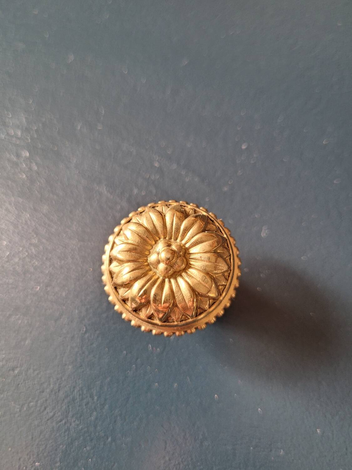 2 Louis XVI furniture knobs