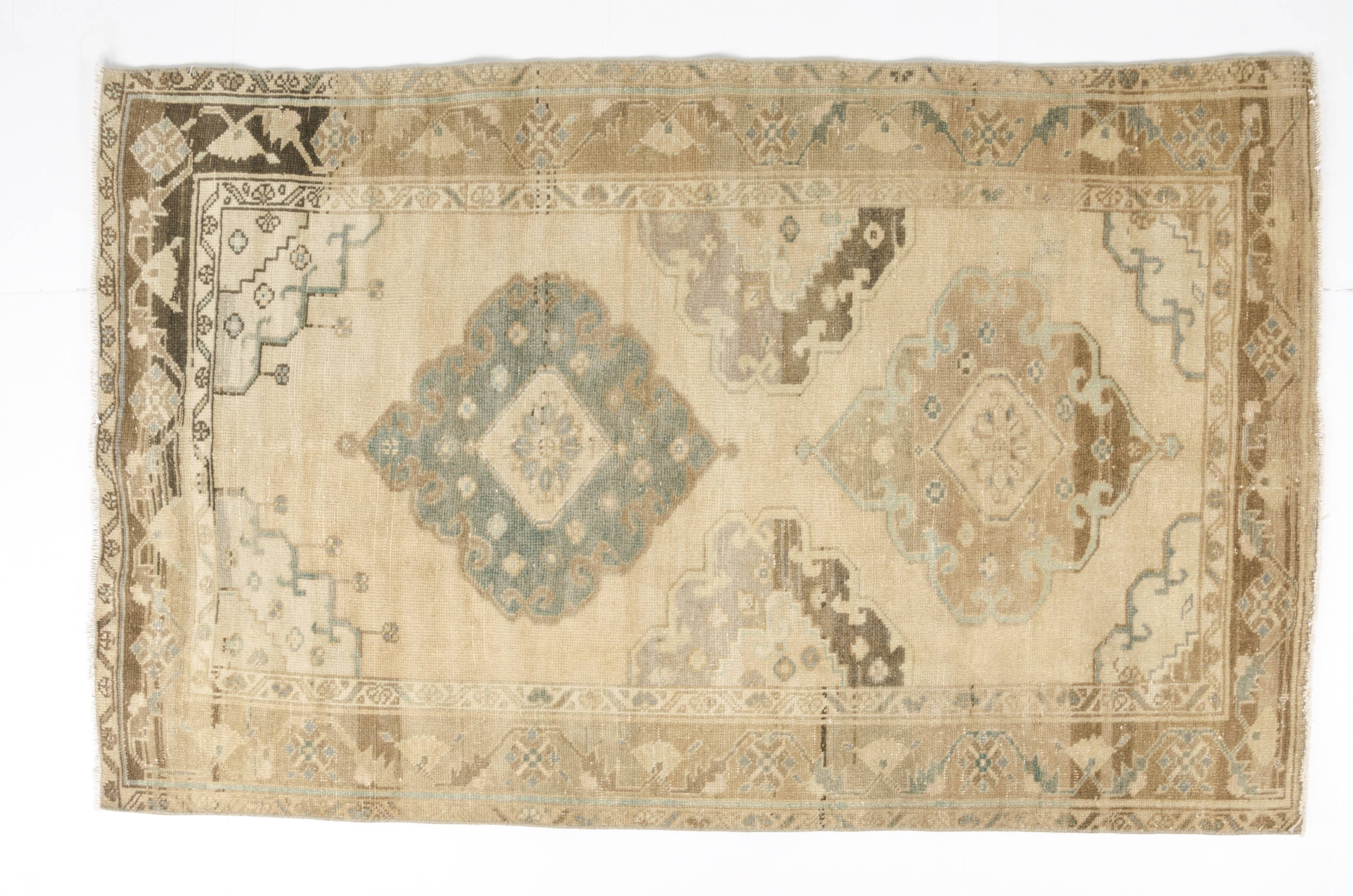 Tapis décoratif vintage anatolien
