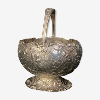 Small basket in silver punches Hanau gallant scenes NINETEENTH CENTURY