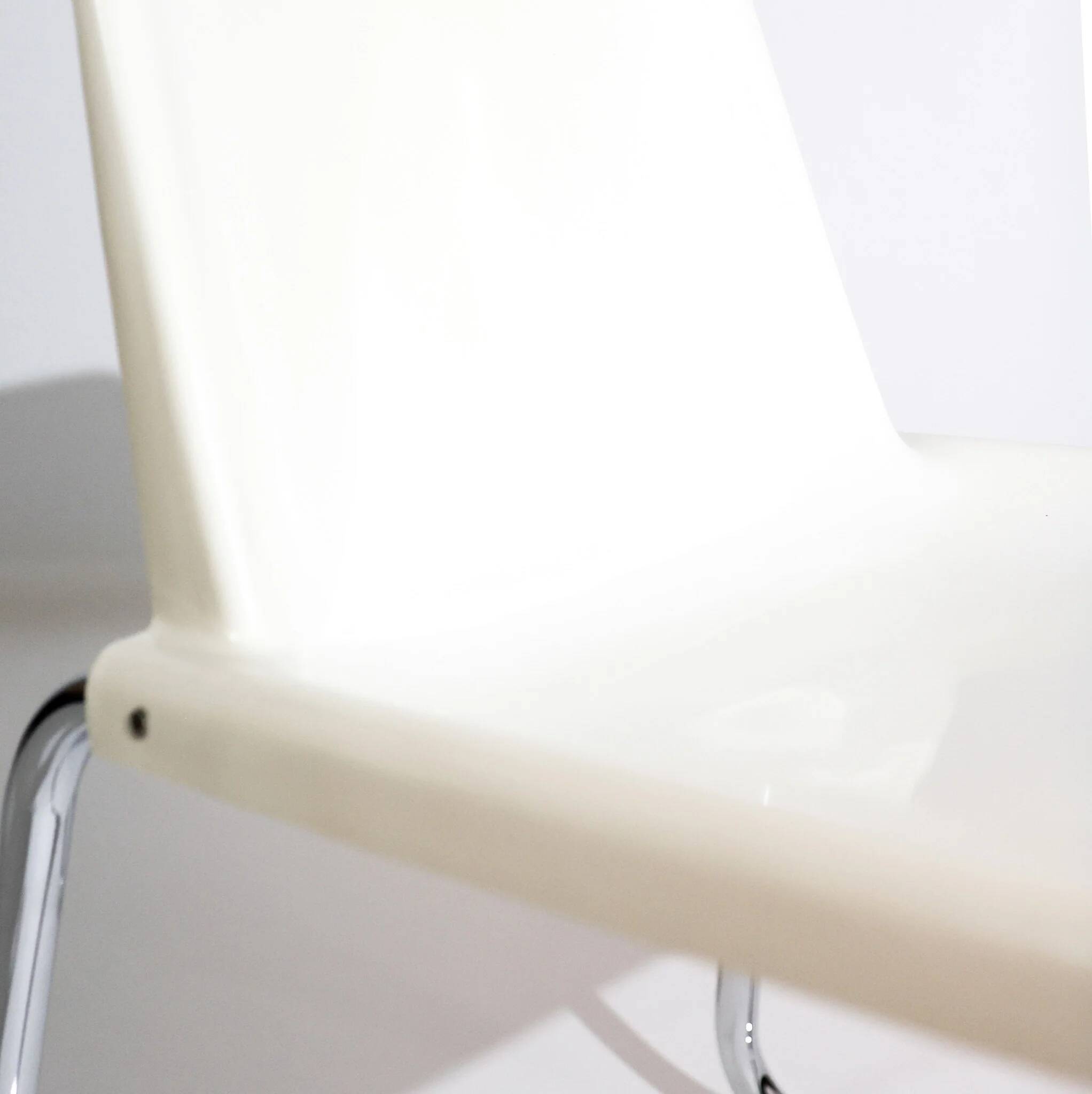 Vintage Alessia chair by Giotto Stoppino for Driade, Italy, 1970s – white ABS and chrome