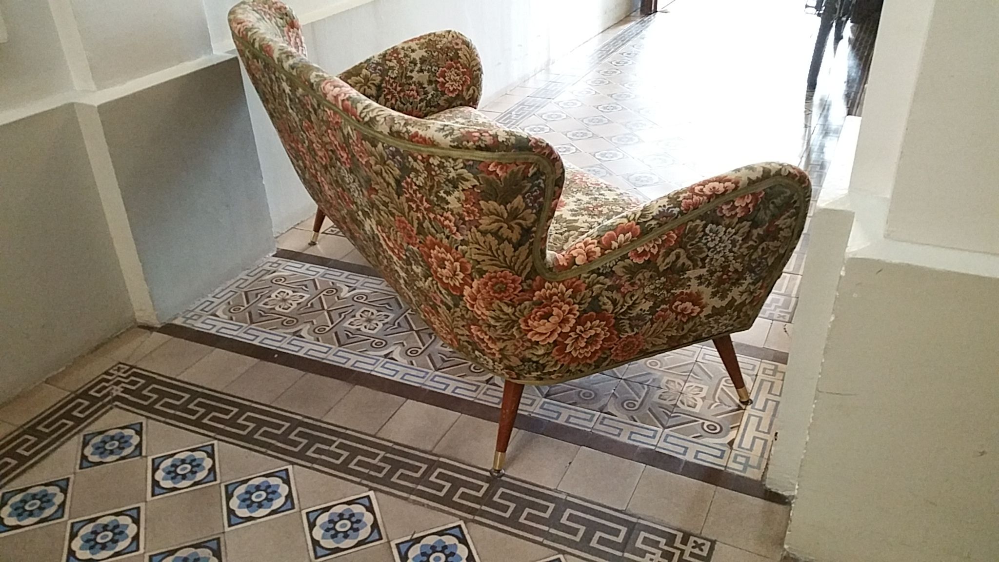 Organic couch 50s/60s design low Italian vintage