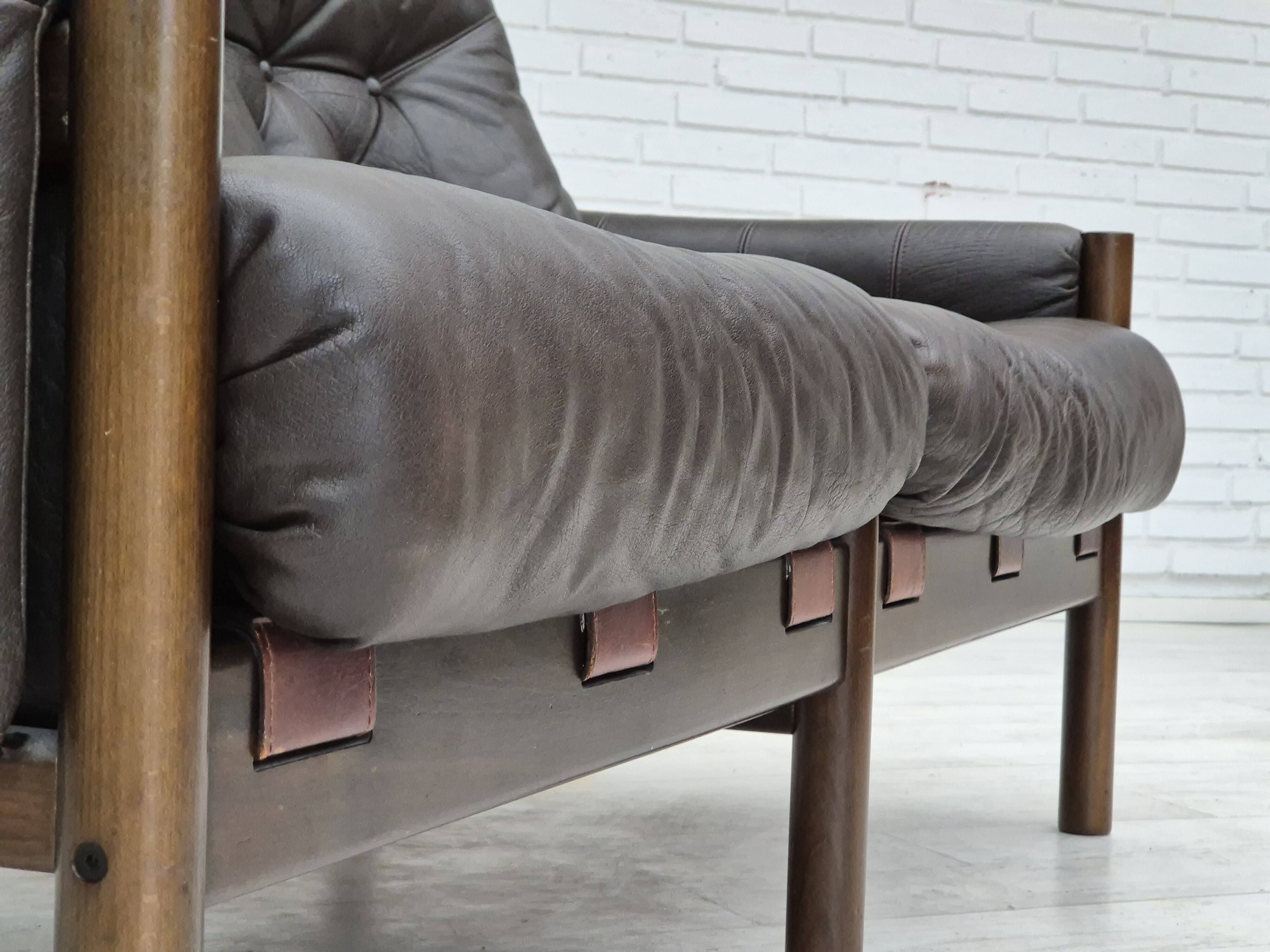 Années 1970, design norvégien par Ivar Opsvik pour Bruksbo Norvège, canapé 2 places, modèle "Safari".