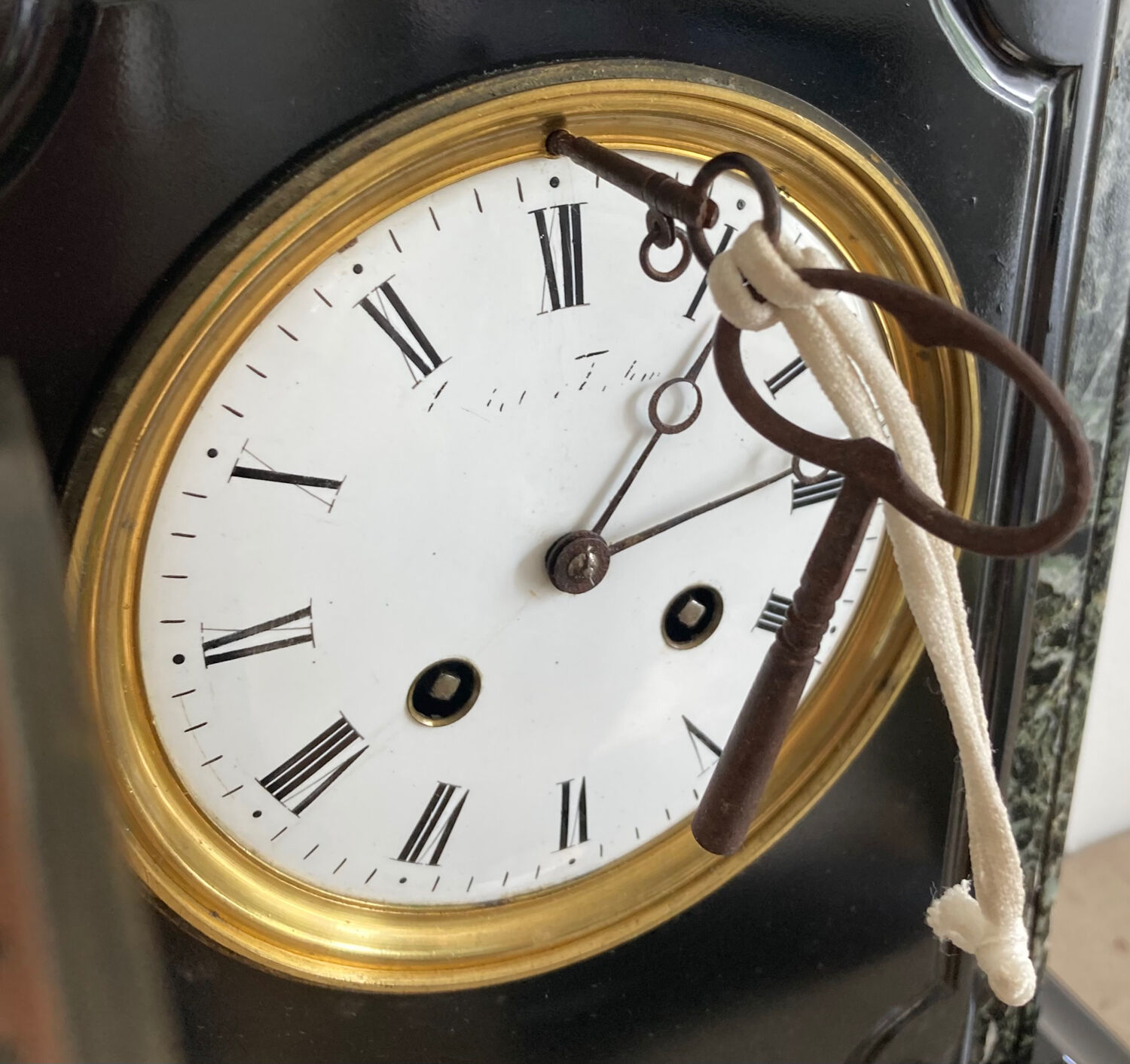 Napoleon III clock in marble and brass nineteenth century