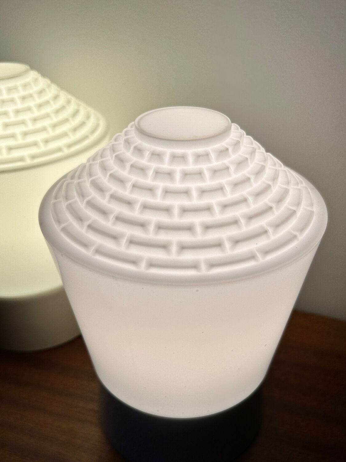 Paire appliques Philips opaline années 60