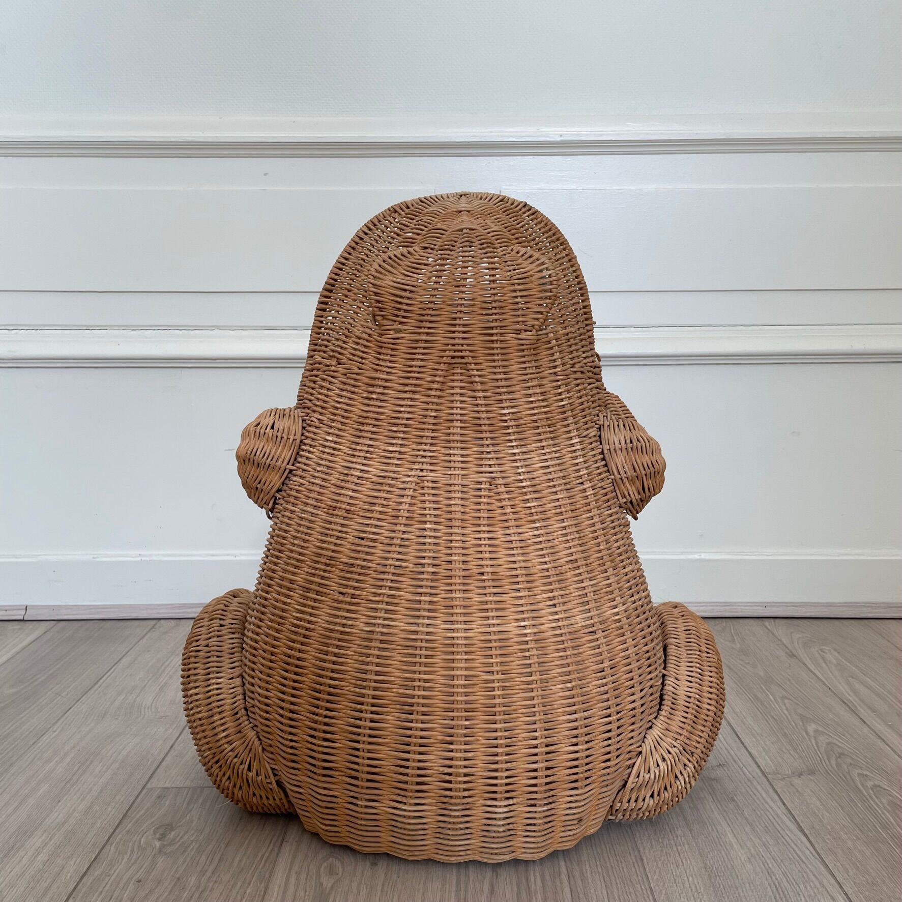 Wicker frog magazine holder by Olivier Cajan