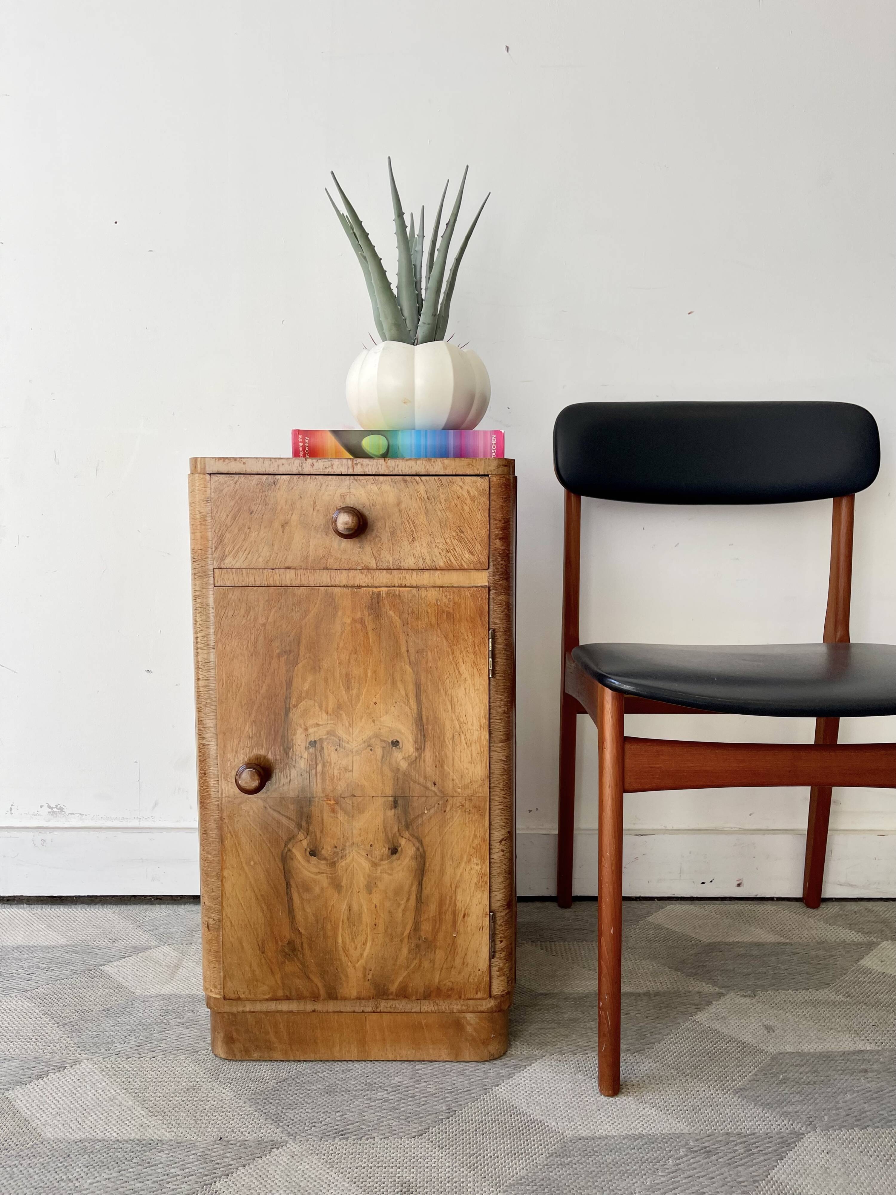 Table de chevet art déco avec tiroir