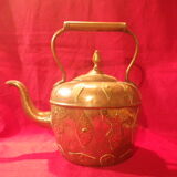 Large handcrafted oriental decorative kettle in copper and brass