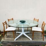 Metal healing and Zanotta glass design