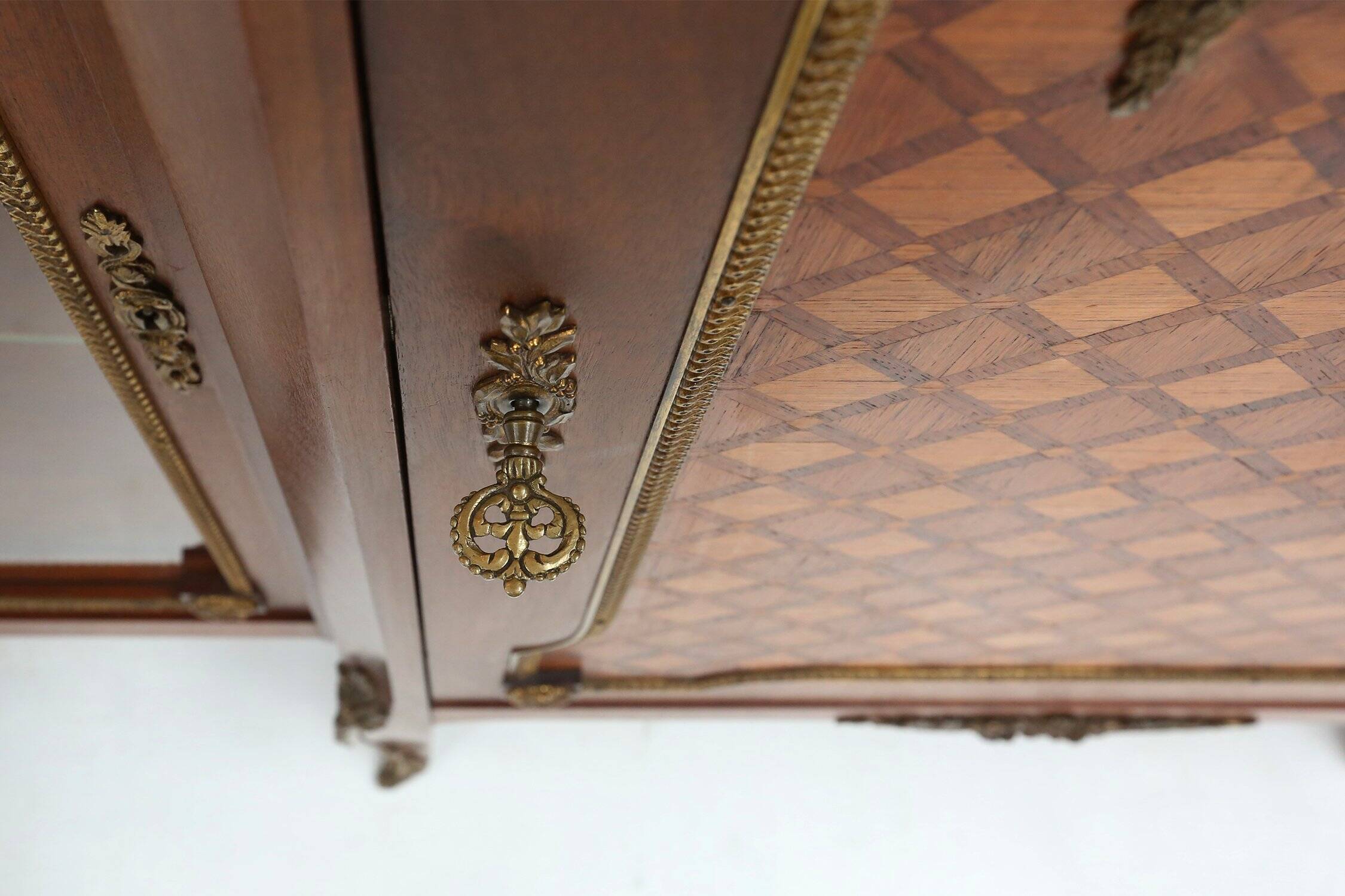 Louis Xvi Display Cabinet in Marquetry with Light, France, 1850s