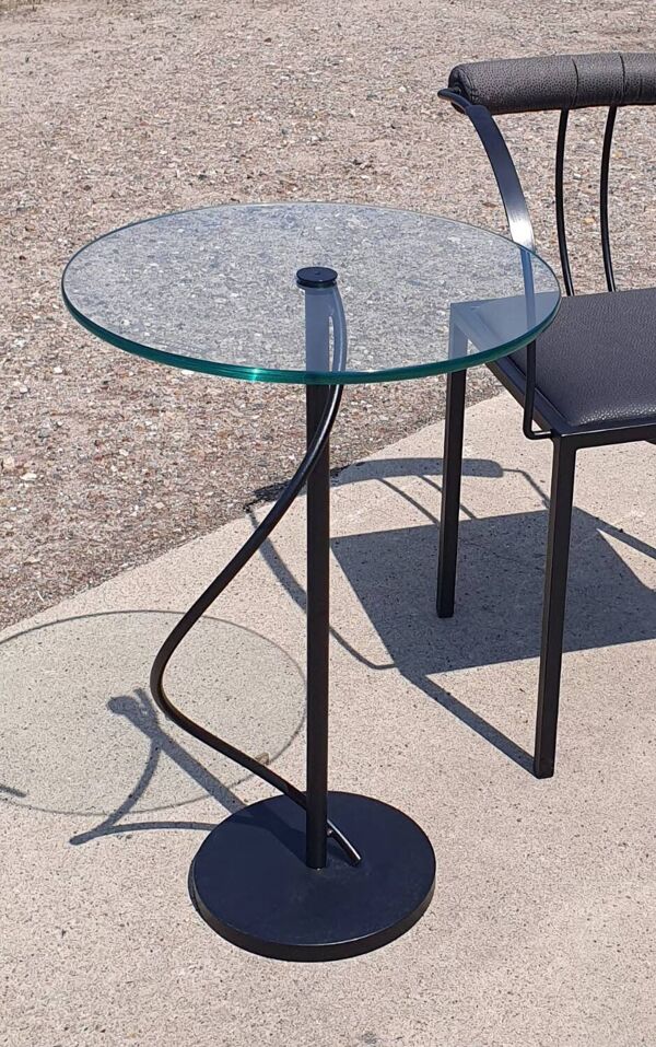 Table d'appoint en verre Artelano au design vintage français postmoderne.