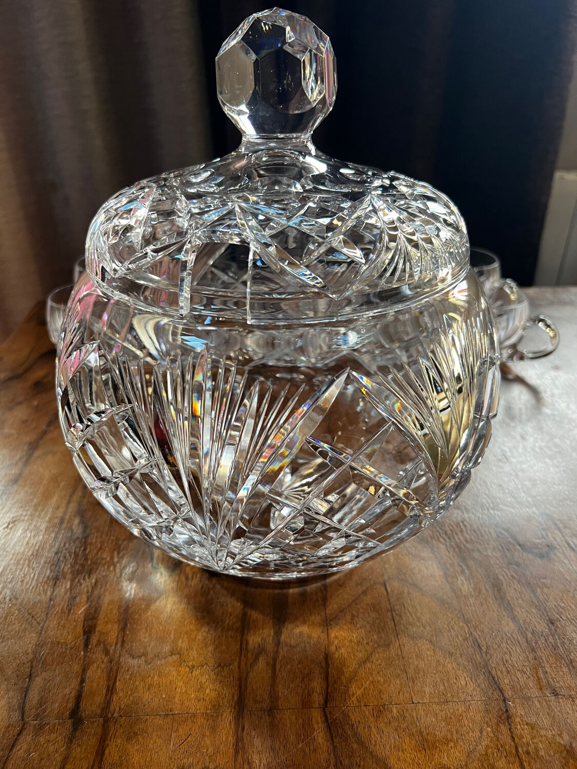 Crystal punch service