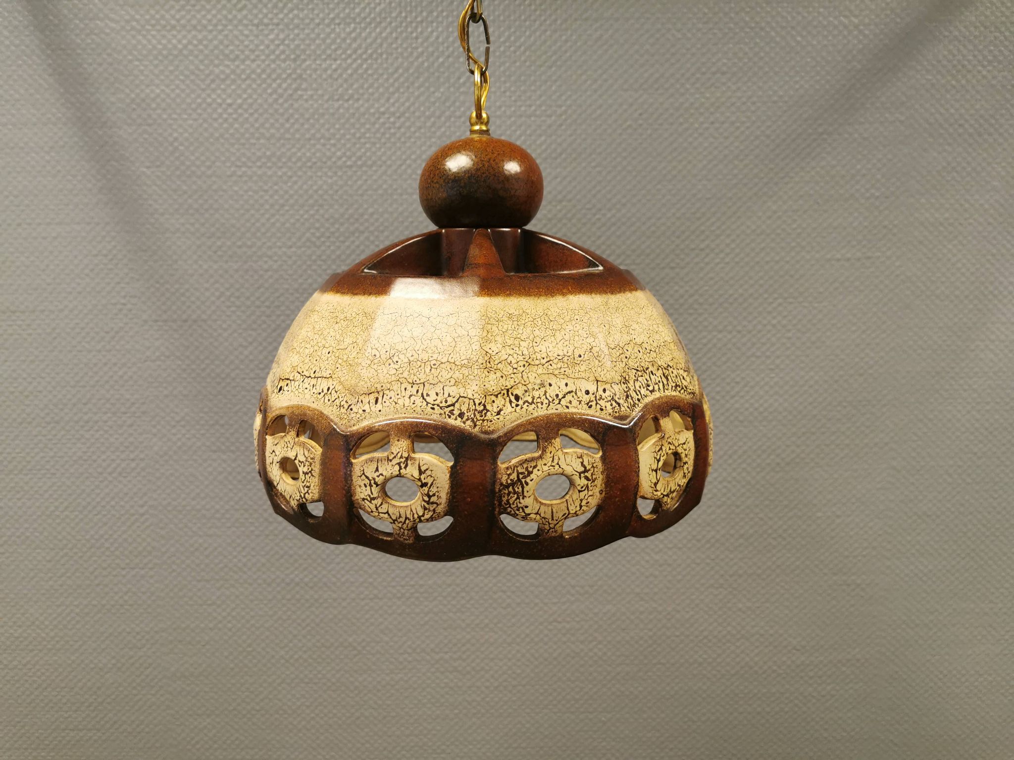 Suspension en céramique, danoise des années 1970.