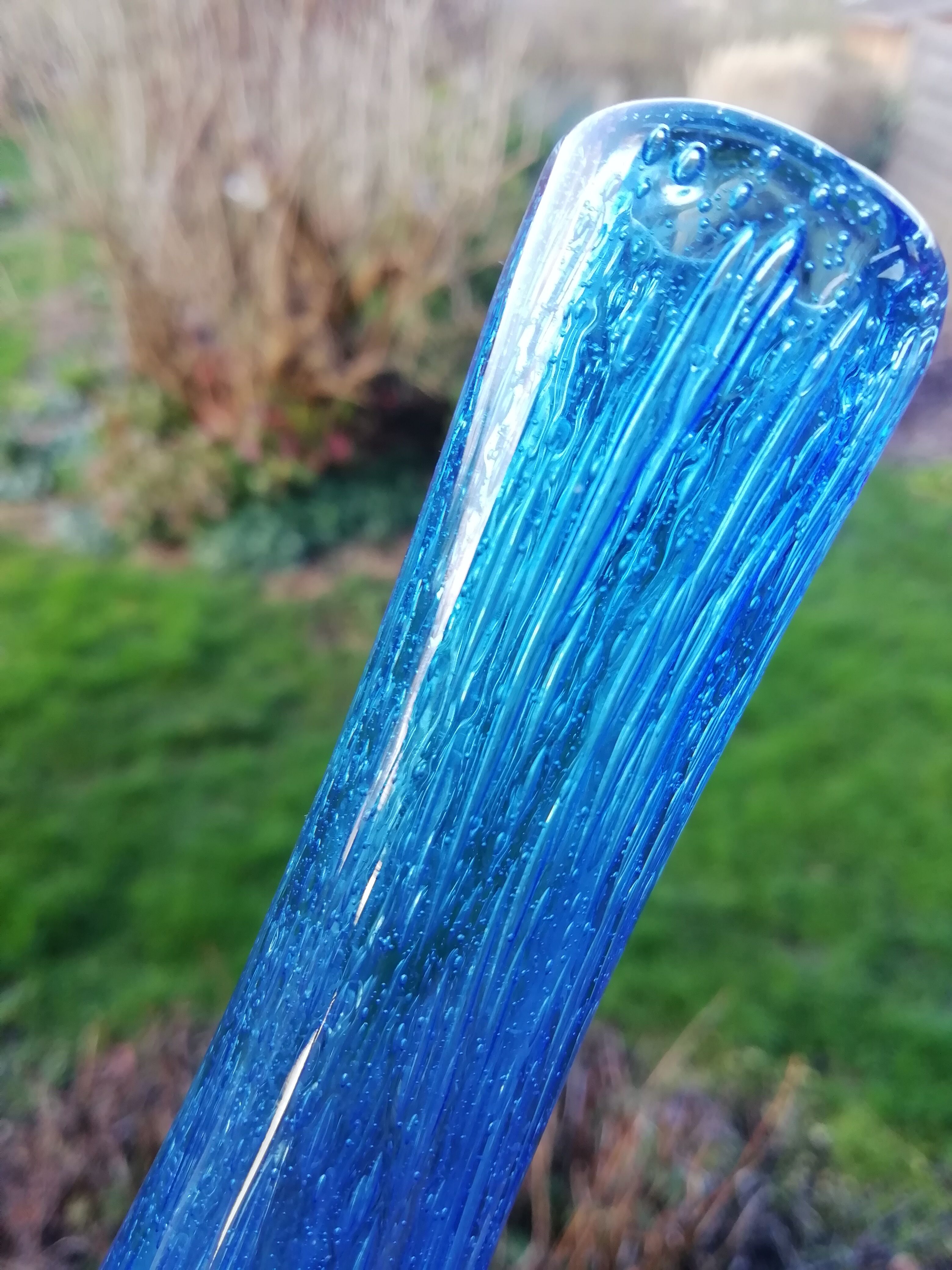 Soliflore blue bubbled glass
