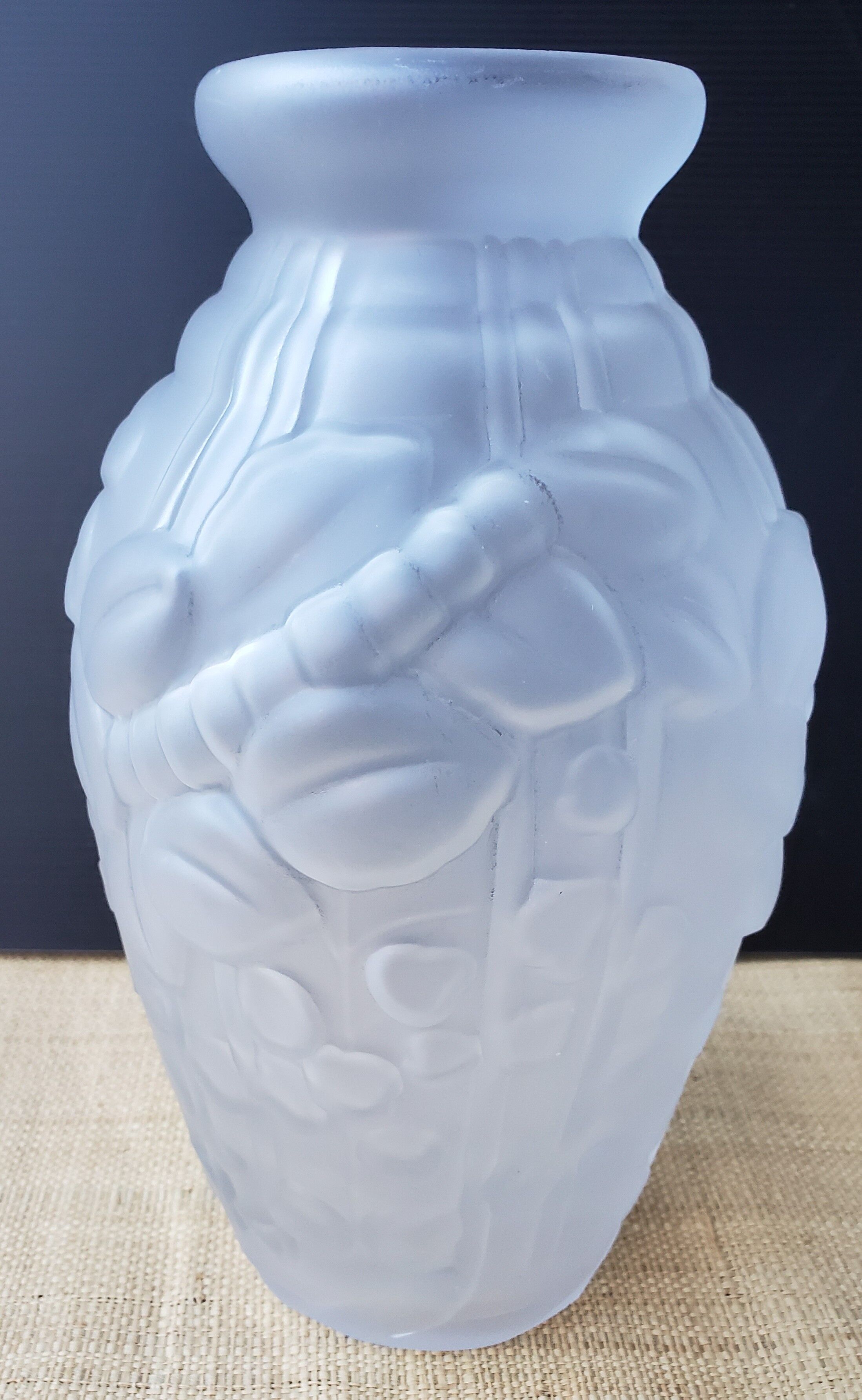 2 Art Deco vases in frosted glass