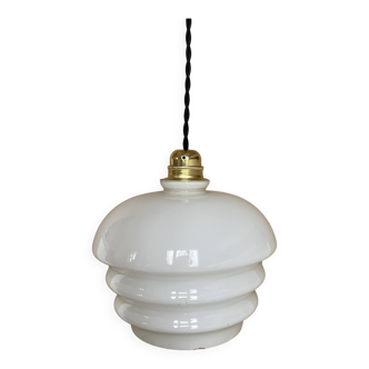 Old opaline suspension